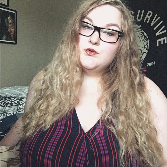 Meet your Posher, Angelynn - Picture 1 of 1